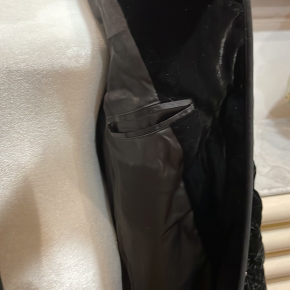 Anine Bing Long Quilted Black Crushed Velvet Coat with Snap Buttons & Padding - Picture 8 of 16